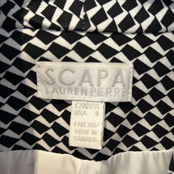 Beautiful black and white blazer - Picture 3 of 5